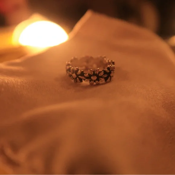 James Avery Margarita Silver Ring - Picture 5 of 5